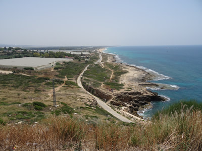 Uitzicht vanaf Rosh Hanikra, tegen de Libenese grens aan.